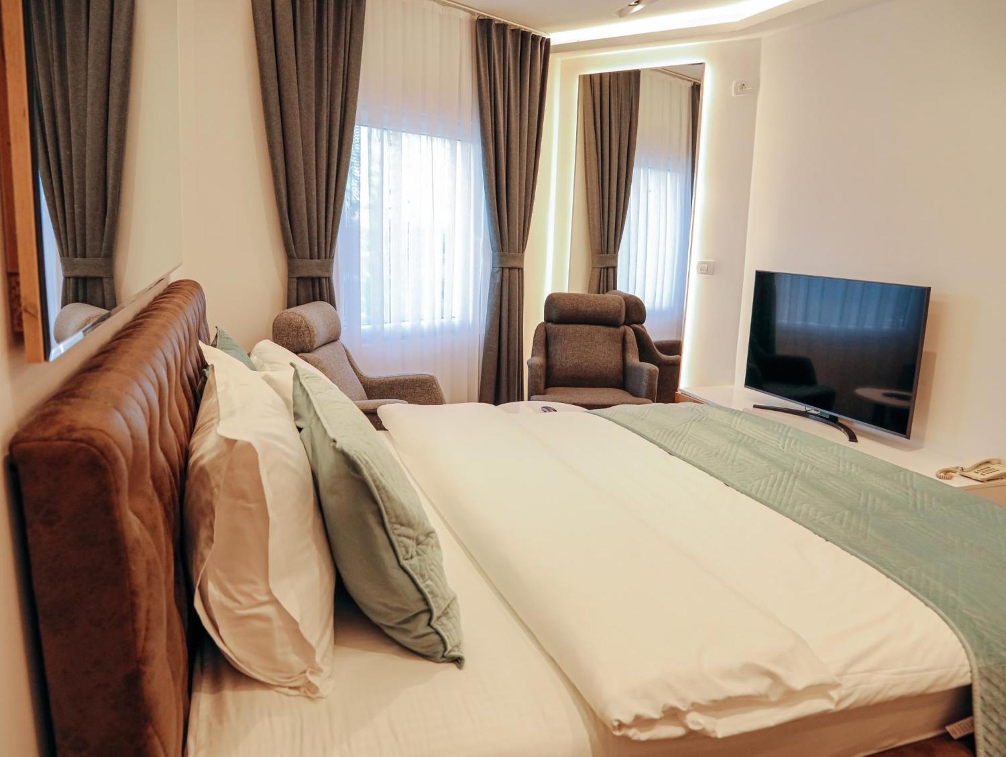 Hotel Europa 92 Ferizaj Eksteriør billede