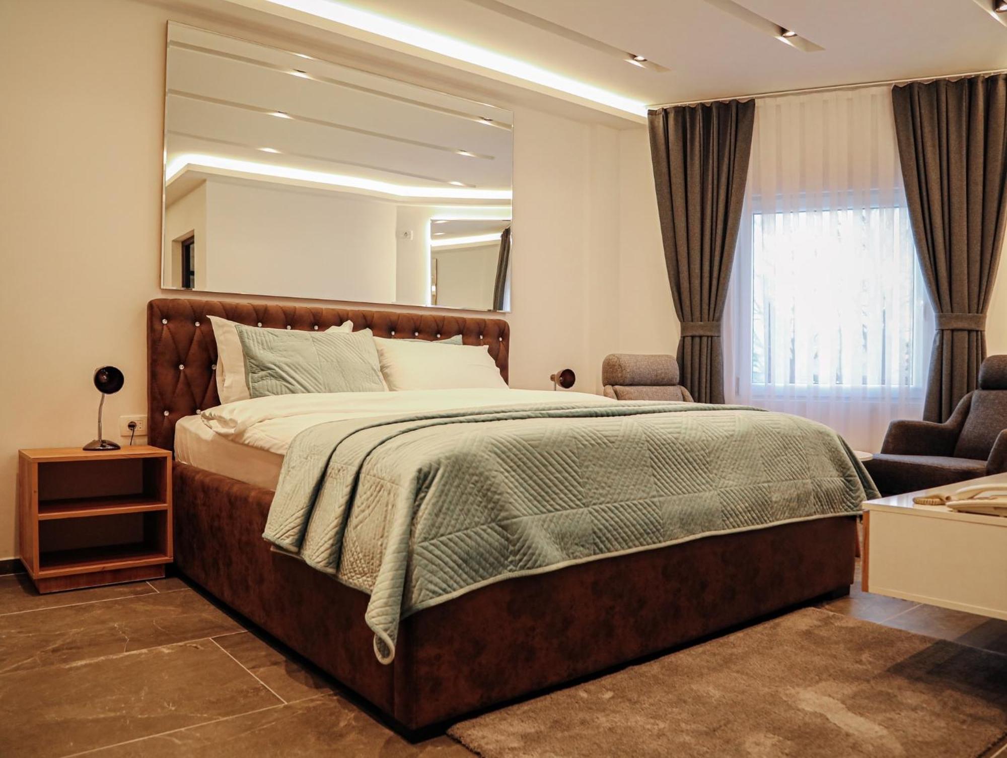 Hotel Europa 92 Ferizaj Eksteriør billede
