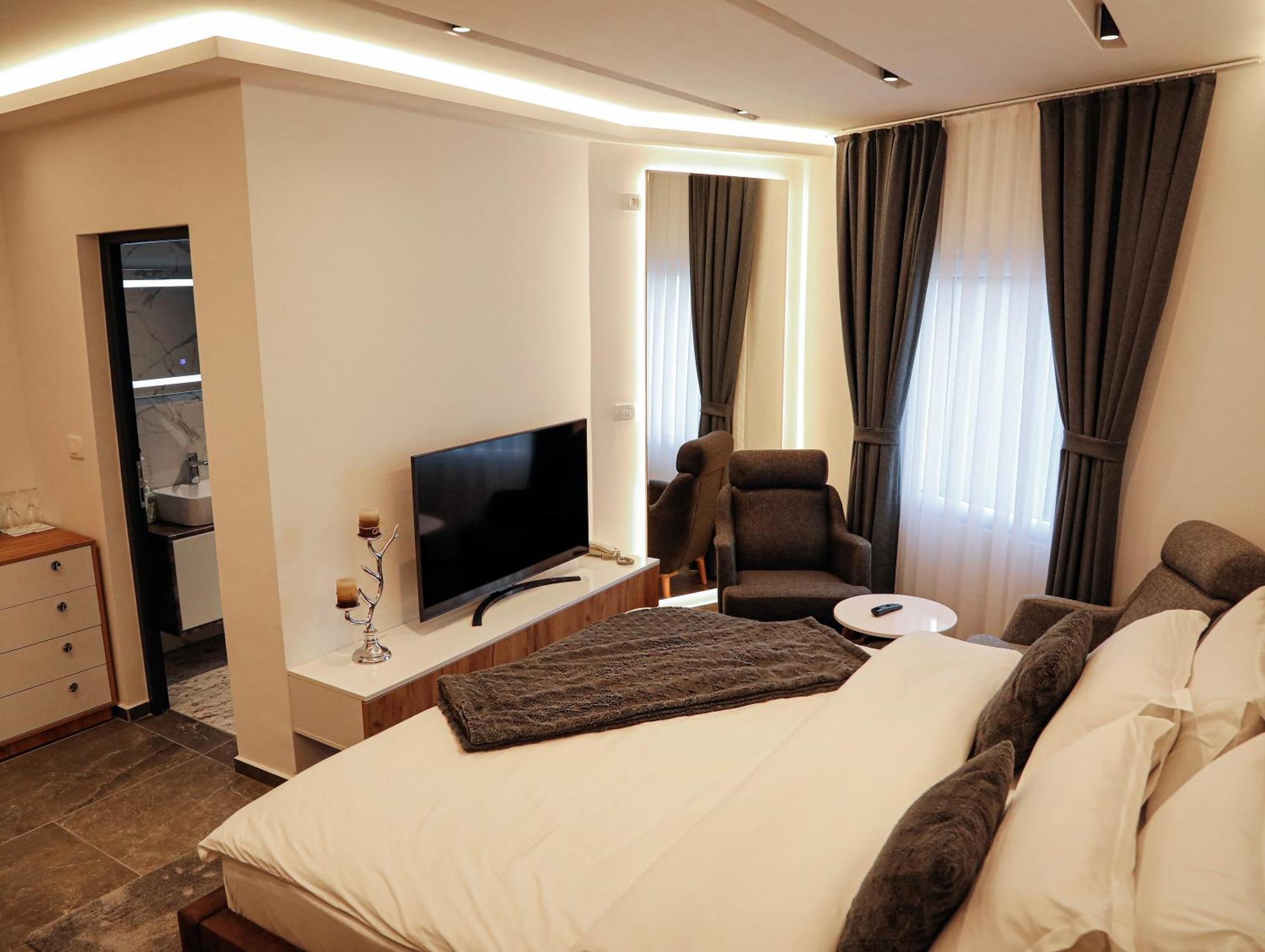 Hotel Europa 92 Ferizaj Eksteriør billede