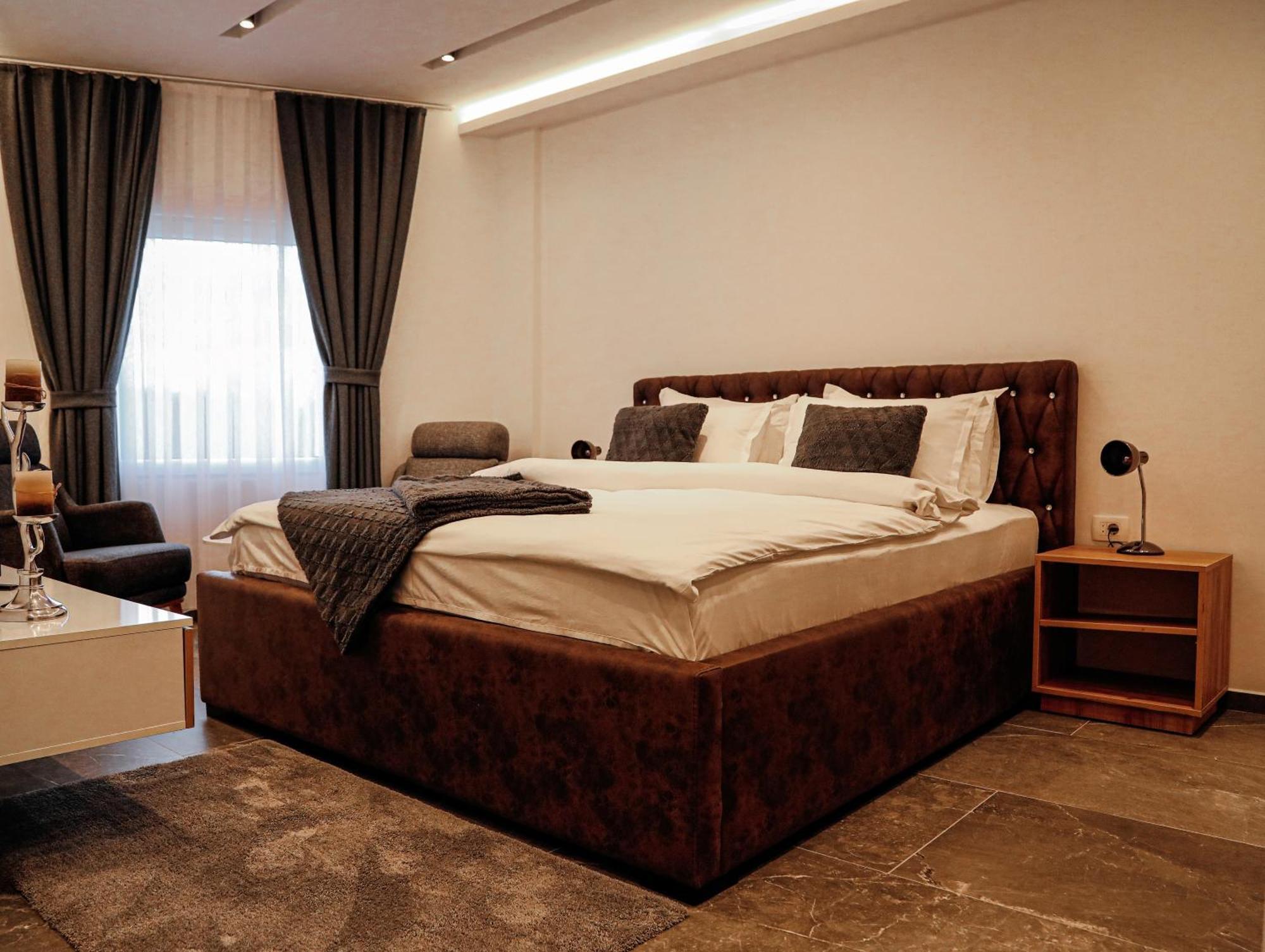 Hotel Europa 92 Ferizaj Eksteriør billede